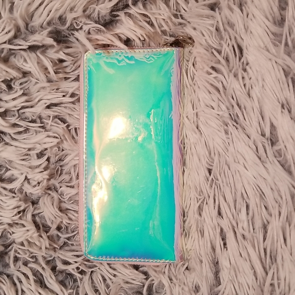 Holographic Wallet - Picture 7 of 15